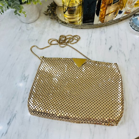 Vintage Handbags - ❌SOLD❌VTG gold mesh evening puse